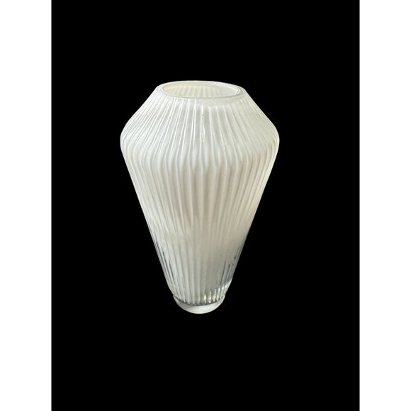 Knobler Other - Vtg. Knobler Hand Blown Glass White Frosted Ribbed MCM Bud Textured Vase 4.25”